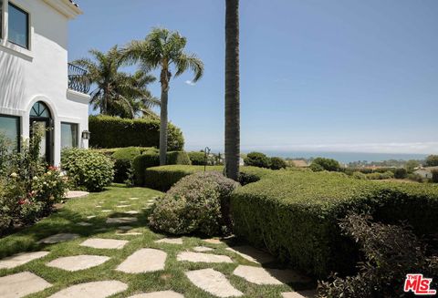 Photo of 6045 Galahad Road, Malibu, CA 90265 (MLS # 25572659)