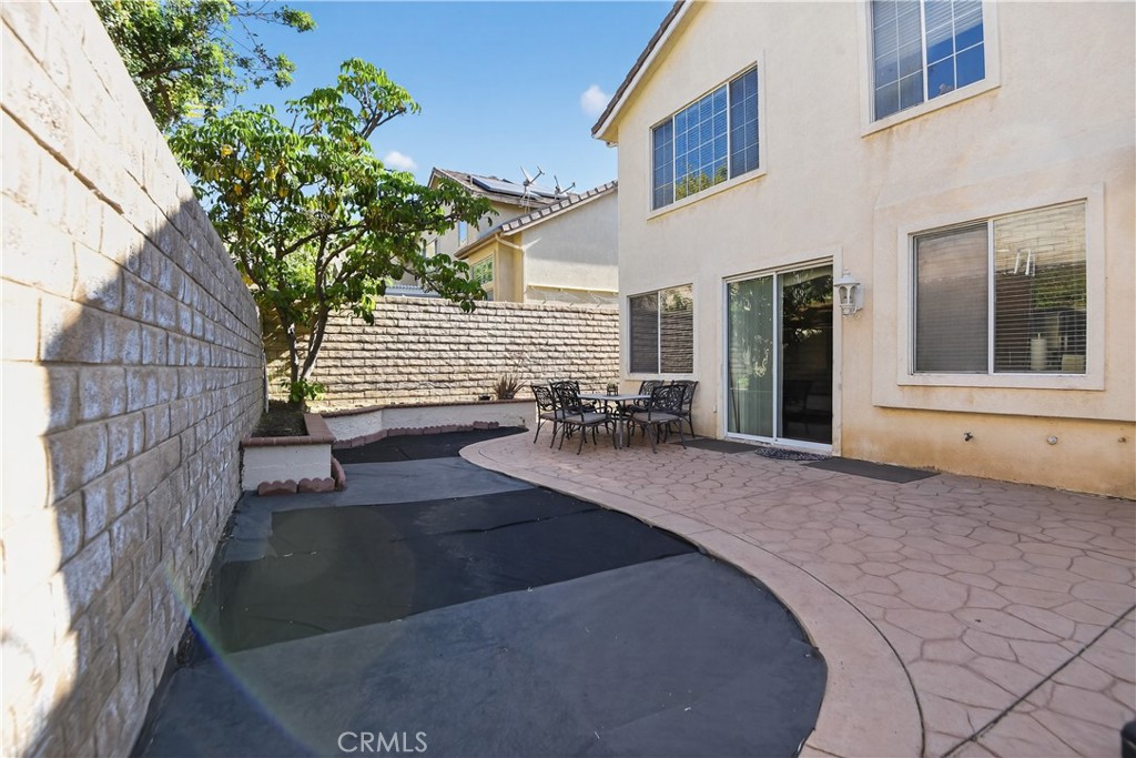 2621 Fallen Leaf Court