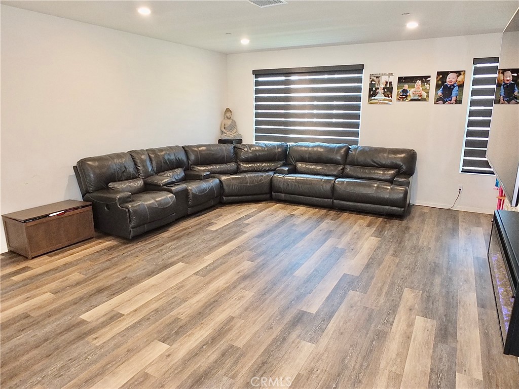 8024 Olive Lane