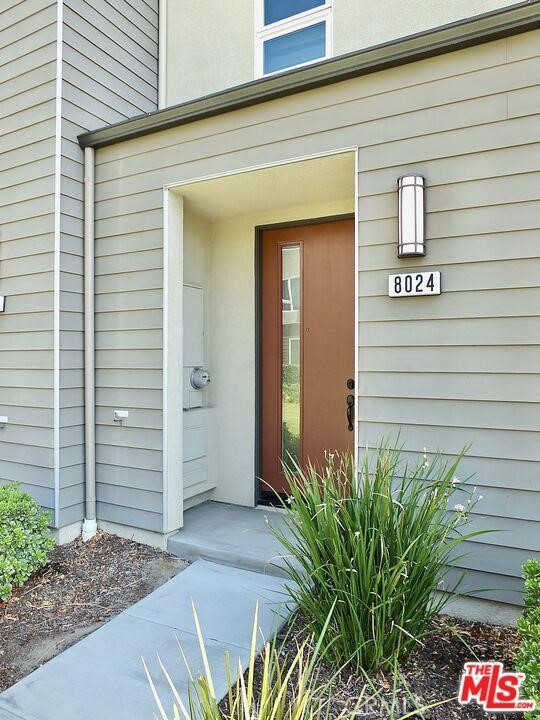 Welcome to This Spacious & Modern Condo — Newly Built & Move-In Ready!
This beautifully designed condo offers the perfect blend of style, comfort, and functionality. Featuring 3 spacious bedrooms, 2.5 bathrooms, and a versatile bonus room ideal for a home office, guest room, or playroom — you’ll have space to fit every lifestyle.Upstairs, you’ll love the open-concept living, kitchen, and dining area, perfect for entertaining. The upgraded kitchen boasts 42-inch cabinets, stunning countertops, a large island, and a walk-in pantry — a dream for any home chef! All bedrooms and the convenient upstairs laundry room are located on the top floor, including the primary suite, which features a double vanity, sleek countertops, and a generously sized walk-in closet.
Additional highlights include:Central heating & A/C, Recessed lighting throughout, Newly installed laminate flooring, Cozy fireplace, Two-car garage with direct access and Energy-saving features for efficiency and comfort plus so much more..
This home is conveniently located near freeways, shopping centers, restaurants, and schools — making daily life a breeze.
Don’t miss your chance to own this stunning, move-in ready condo — it’s everything you’ve been looking for!