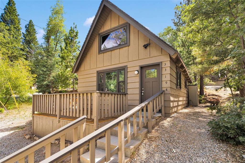 Escape to this beautifully upgraded cabin nestled in a charming small mountain town, just a short distance from a serene lake and scenic park. Blending rustic charm with modern comforts, this inviting retreat features stylish finishes, updated fixtures, and an open-concept living space perfect for relaxing or entertaining. Enjoy mornings on the porch with peaceful views, cozy evenings by the fireplace, and easy access to outdoor adventures right outside your door. Whether you’re looking for a weekend getaway or a year-round home, this cabin offers the perfect balance of nature, comfort, and contemporary design.