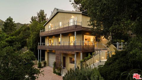 Photo of 1557 Topanga Skyline Drive, Topanga, CA 90290 (MLS # 26681147)