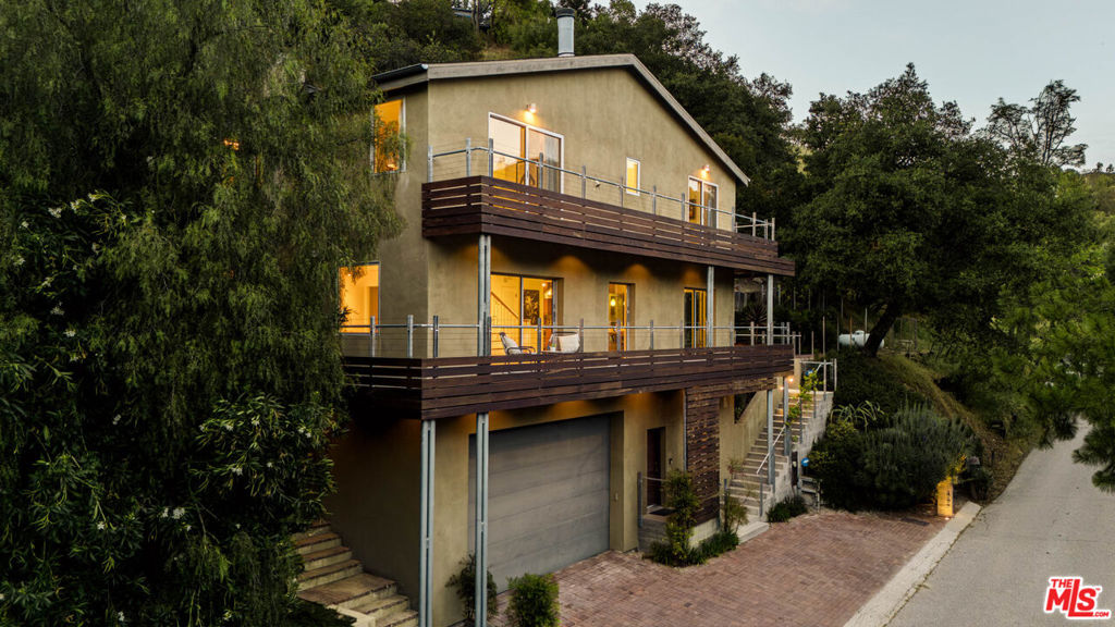1557 Topanga Skyline Drive