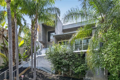 Photo of 21530 Yucatan Avenue, Woodland Hills, CA 91364 (MLS # PW26204819)