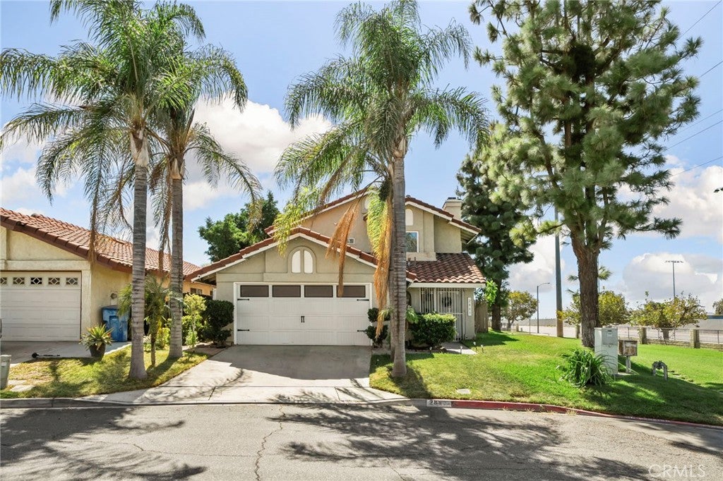 2883 Hollow Glen Circle