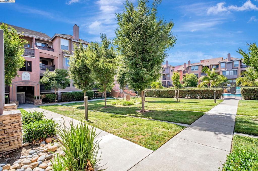 Great Place to call home! The Alta Mar Villas community is full of updated amenities, large pool, spacious gym and a clubhouse. Location, Location, Location placing you directly into the City's new downtown District.  Large Living and dining area. Great for entertaining. Two large balconies off of Primary suite and family room area. Close to both Fremont and Warmsprings BART stations. Minutes to Lake Elizabeth, Hospitals and City offices.