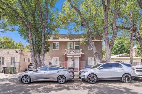 Photo of 166 E 36th ST, Los Angeles, CA 90011 (MLS # DW26114059)