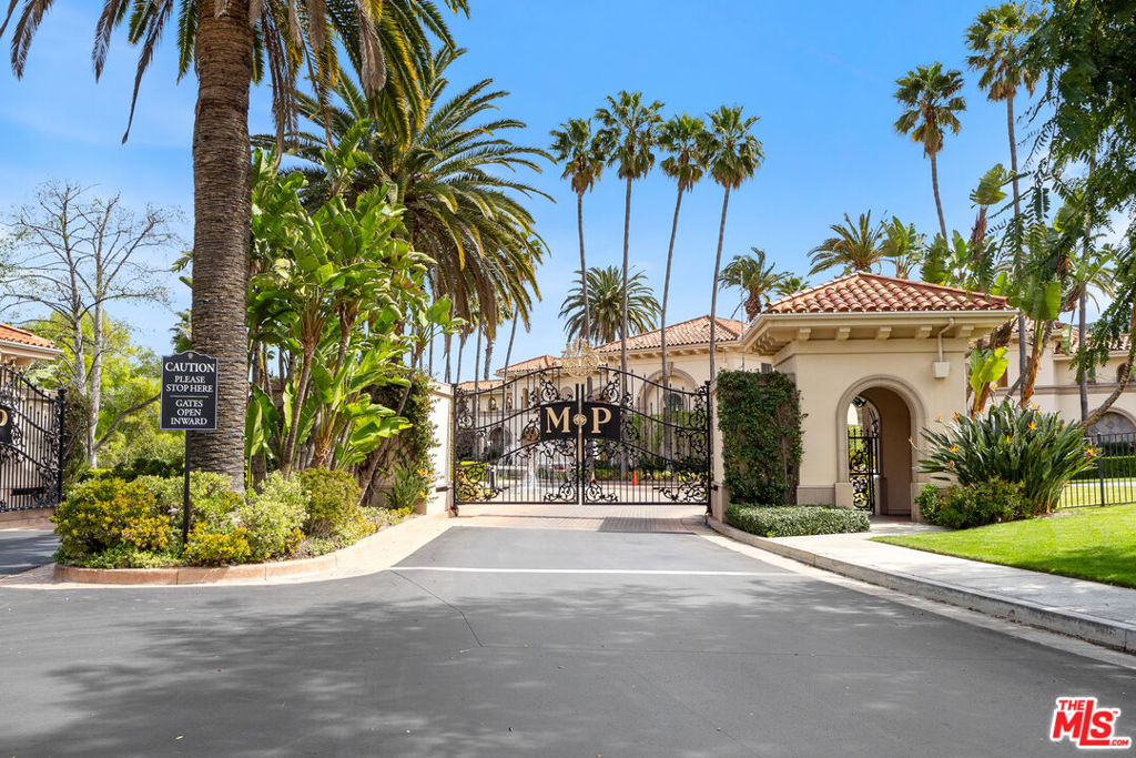 3833 Winford Drive