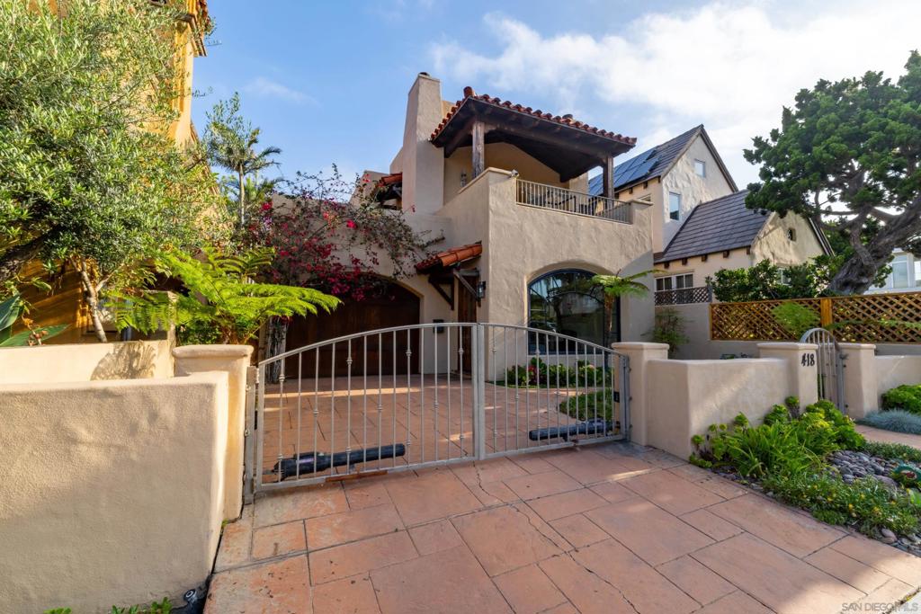 418 Marine St