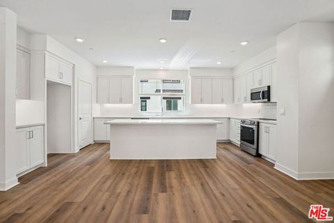 Photo of 1687 Coral Sea Lane, Los Angeles, CA 90732 (MLS # 26656841)