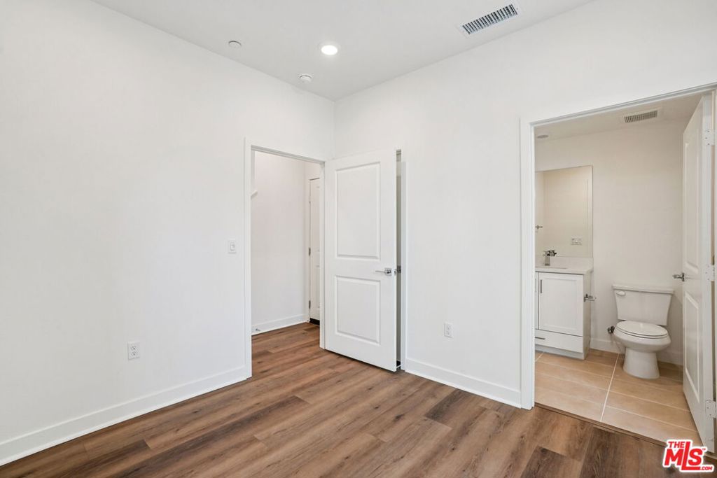 1687 Coral Sea Lane