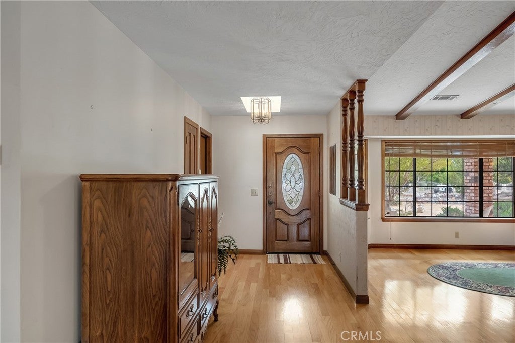 7040 Kenyon