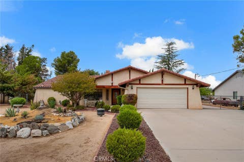 Photo of 7040 Kenyon AVE, Hesperia, CA 92345 (MLS # HD26176478)