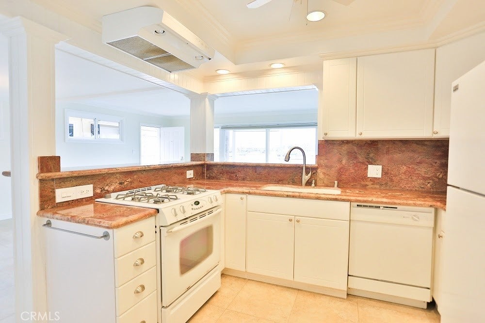 439 Via Lido Soud, Newport Beach CA 92663 - Photo 12