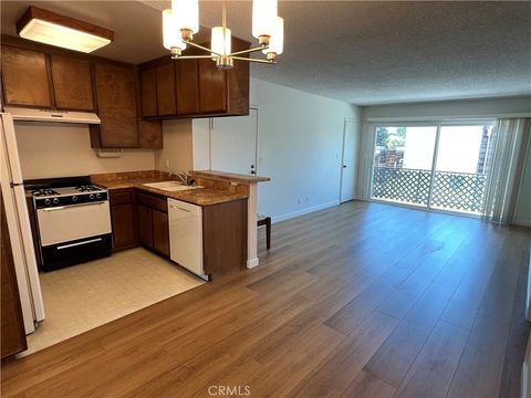 Photo of 14560 Clark Street #204, Sherman Oaks, CA 91411 (MLS # GD26102420)