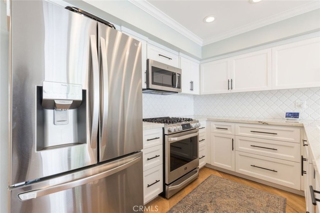 2805 Shoreview Circle