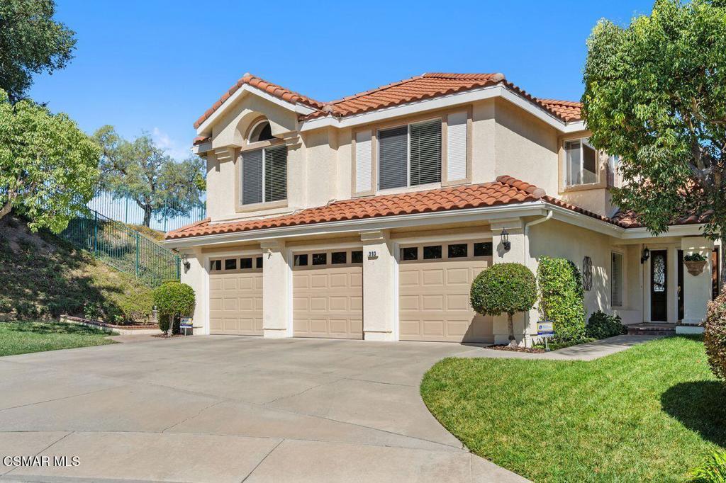 393 Cliffhollow Court