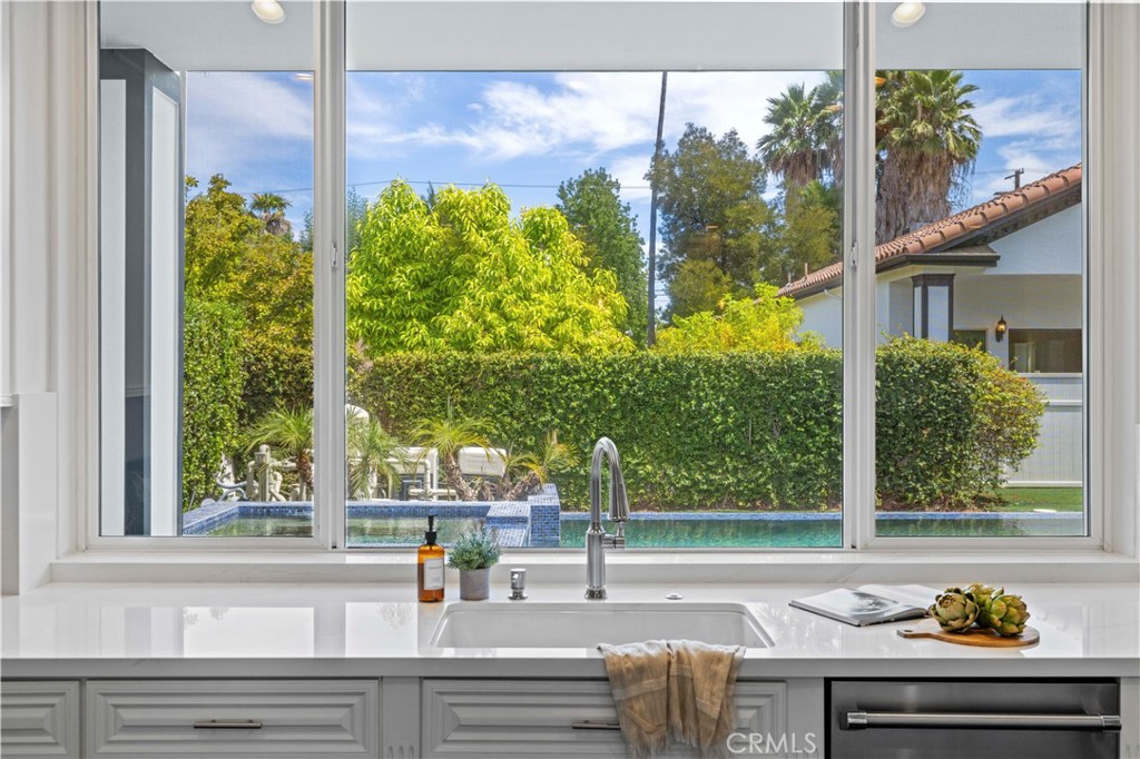 Encino, California, 91436, United States, 7 Bedrooms Bedrooms, ,7 BathroomsBathrooms,Residential,Active,2016673