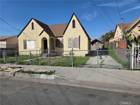 Photo of 11727 Alabama St, Los Angeles, CA 90059 (MLS # SR26043734)
