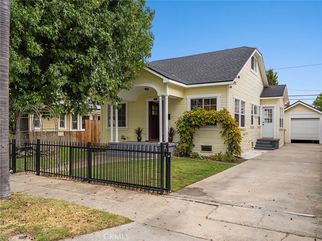 740 Freeman