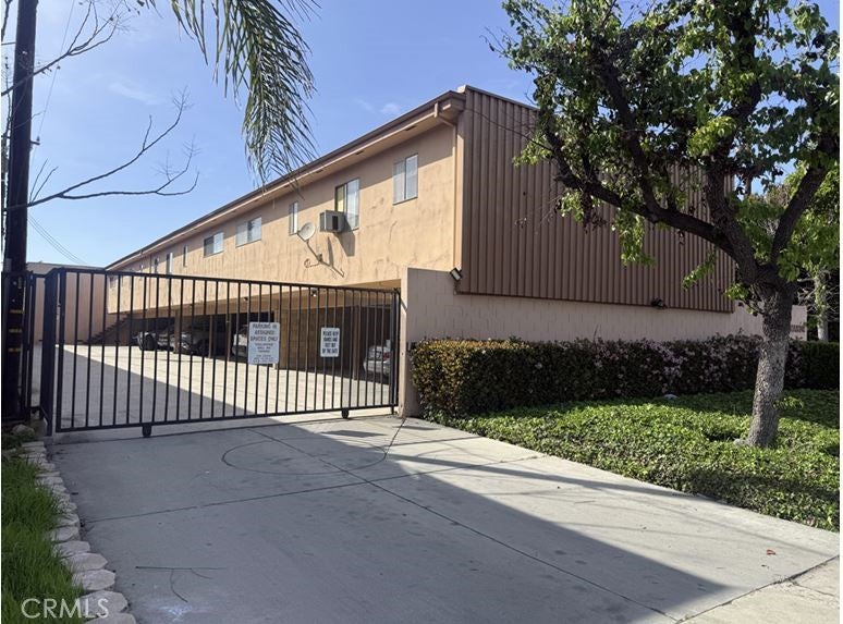 14903 unit#104 S Normandie Ave