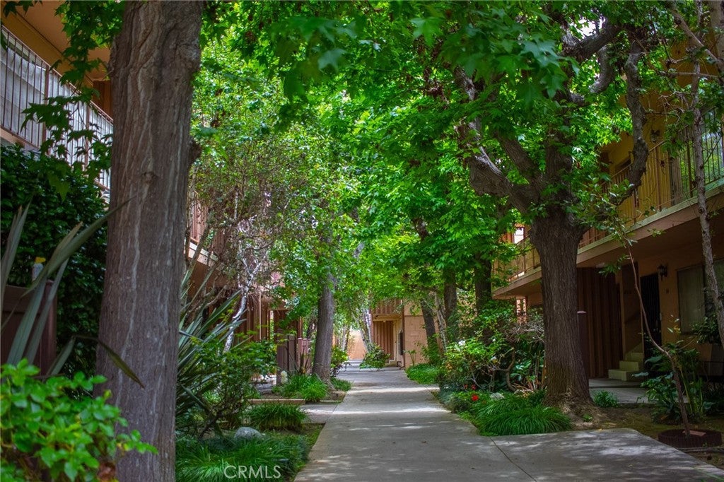 14903 unit#104 S Normandie Ave