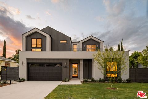 Photo of 16807 Otsego Street, Encino, CA 91436 (MLS # 26778587)