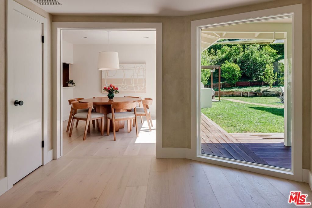 Photo of 3600 Loadstone Drive, Sherman Oaks, CA 91403 (MLS # 25608313)