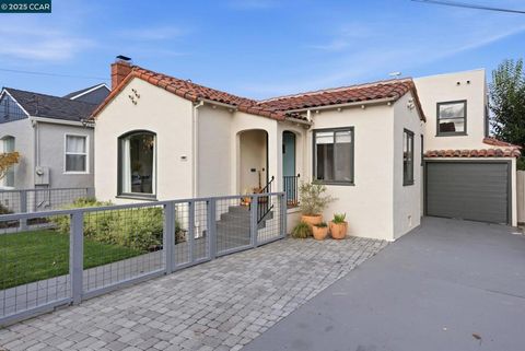 Photo of 576 Begier Ave Ave, San Leandro, CA 94577 (MLS # 41118235)