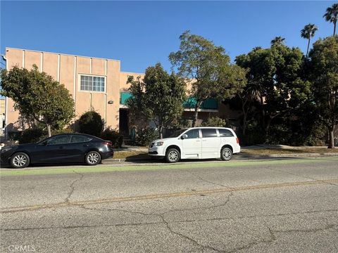 Photo of 1902 Arizona AVE, Santa Monica, CA 90404 (MLS # SW26102855)