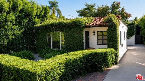 Photo of 431 Westmount Drive, West Hollywood, CA 90048 (MLS # 26865799)