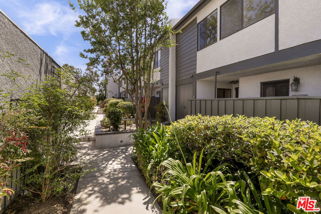 11311 Tampa Avenue 30