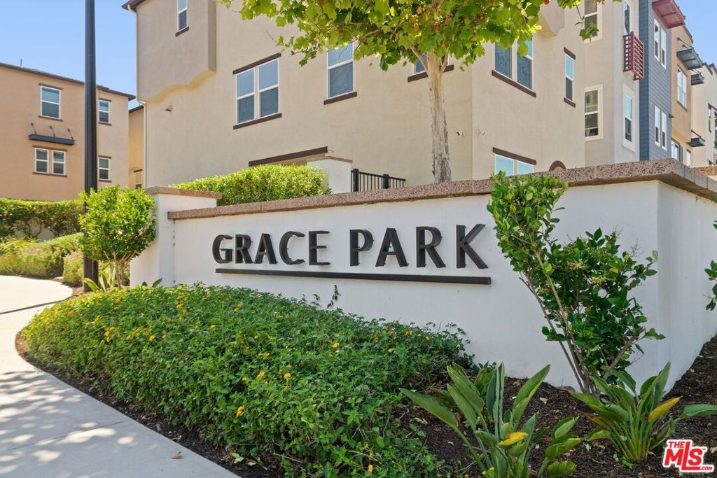 Photo of 551 Daniel Freeman Circle, Inglewood, CA 90301 (MLS # 26636731)