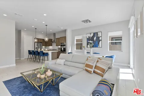 551 Daniel Freeman Circle, Inglewood, CA 90301 - MLS#: 26636731