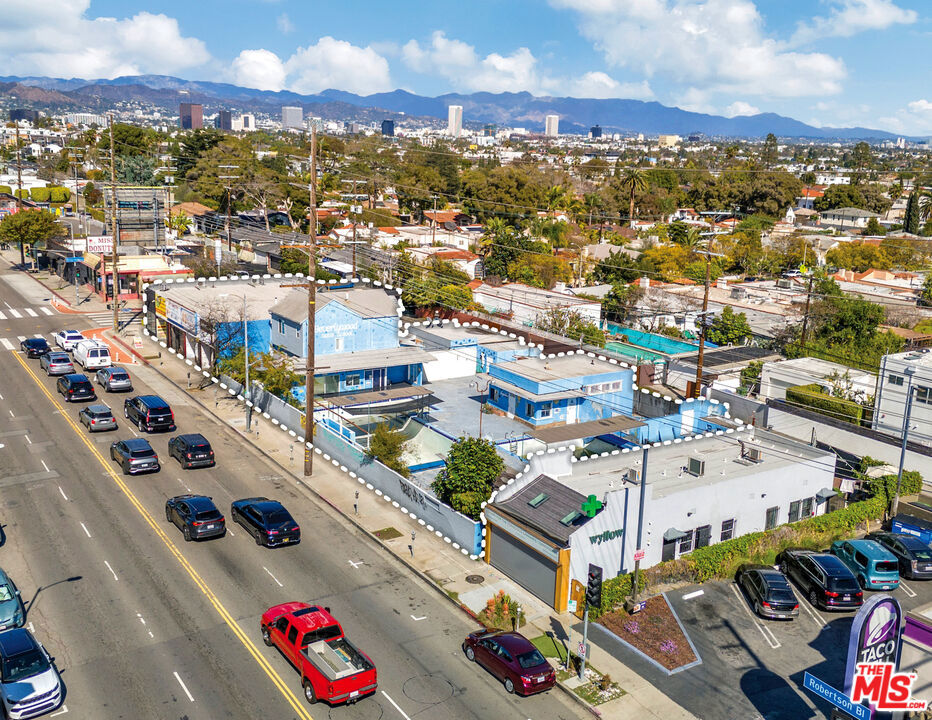 2600 S Robertson Boulevard