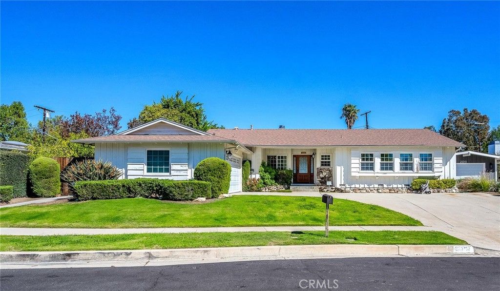 Photo of 23717 Crosson Drive, Woodland Hills, CA 91367 (MLS # SR25242016)