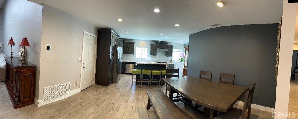 1387 dyer way