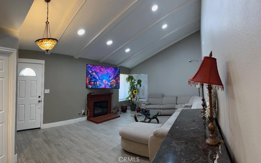 1387 dyer way