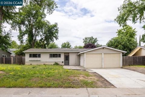 Photo of 6118 Rutland Dr DR, Carmichael, CA 95608 (MLS # 41135943)