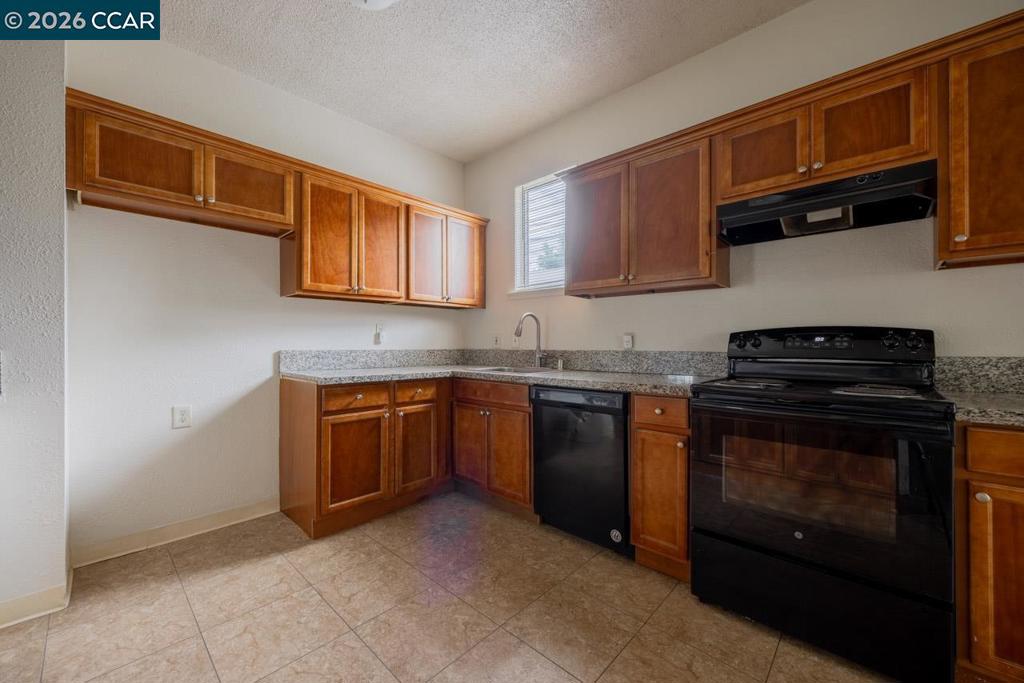 6118 Rutland Dr