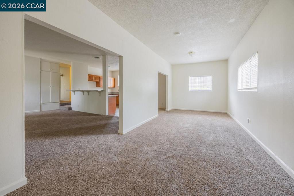 6118 Rutland Dr