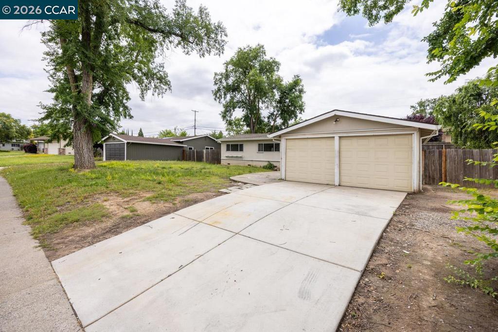 6118 Rutland Dr