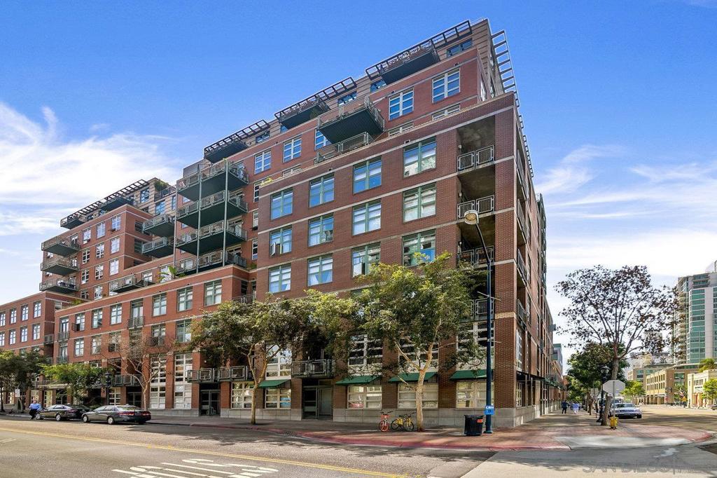 877 Island Ave 806