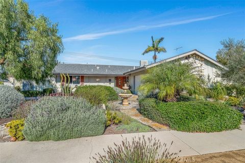 Photo of 6271 Reubens Dr, Huntington Beach, CA 92647 (MLS # OC25262991)