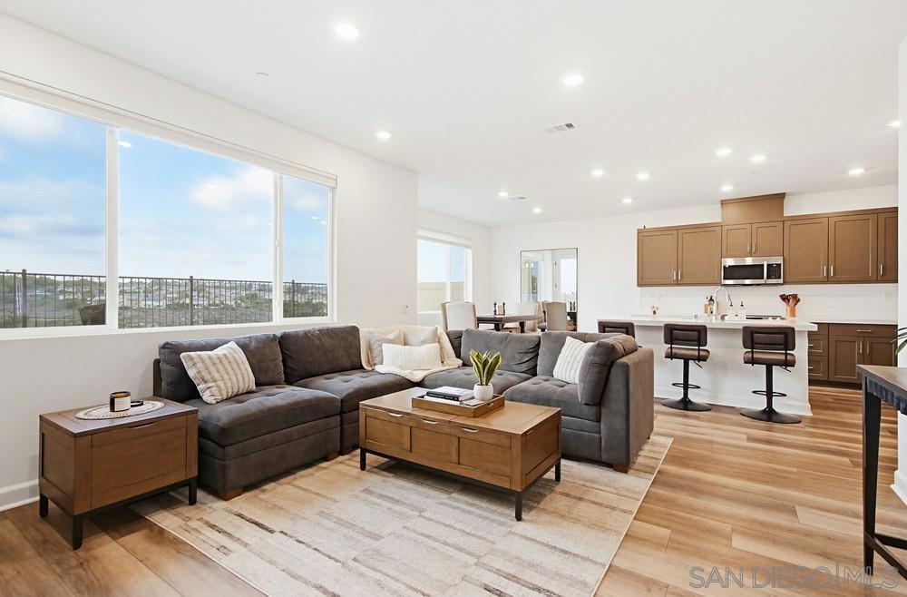 797 Mateo St. 1