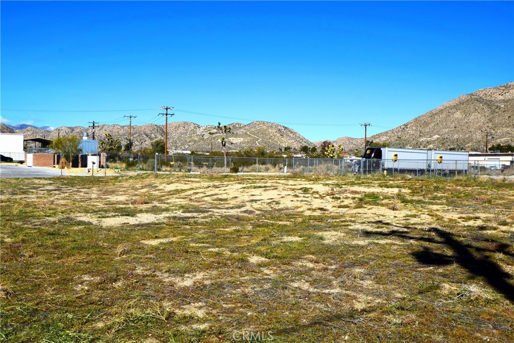 Commercial land , located in a convenient location , downtown Yucca Valley, all fenced and a PAID WATER METER. The land presents an opportunity for entrepreneurs and investors to tap into a growing market while enjoying the unique charm and blend of natural beauty of the Mojave Desert California's.
Just Drive by! Perfect for owner-users or developers looking to invest in high-demand industrial space. Whether you’re expanding your business or investing in growth, this property offers the perfect foundation. Drive by!
