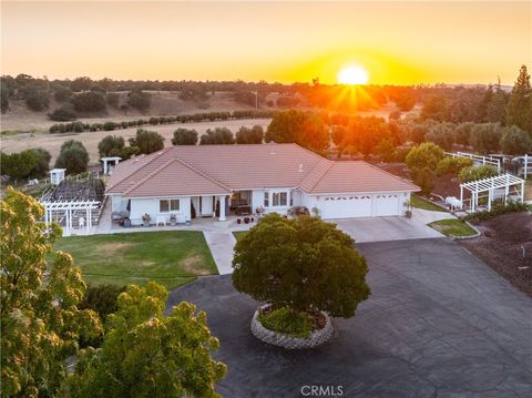 5570 Rancho La Loma Linda Drive Paso Robles CA 93446