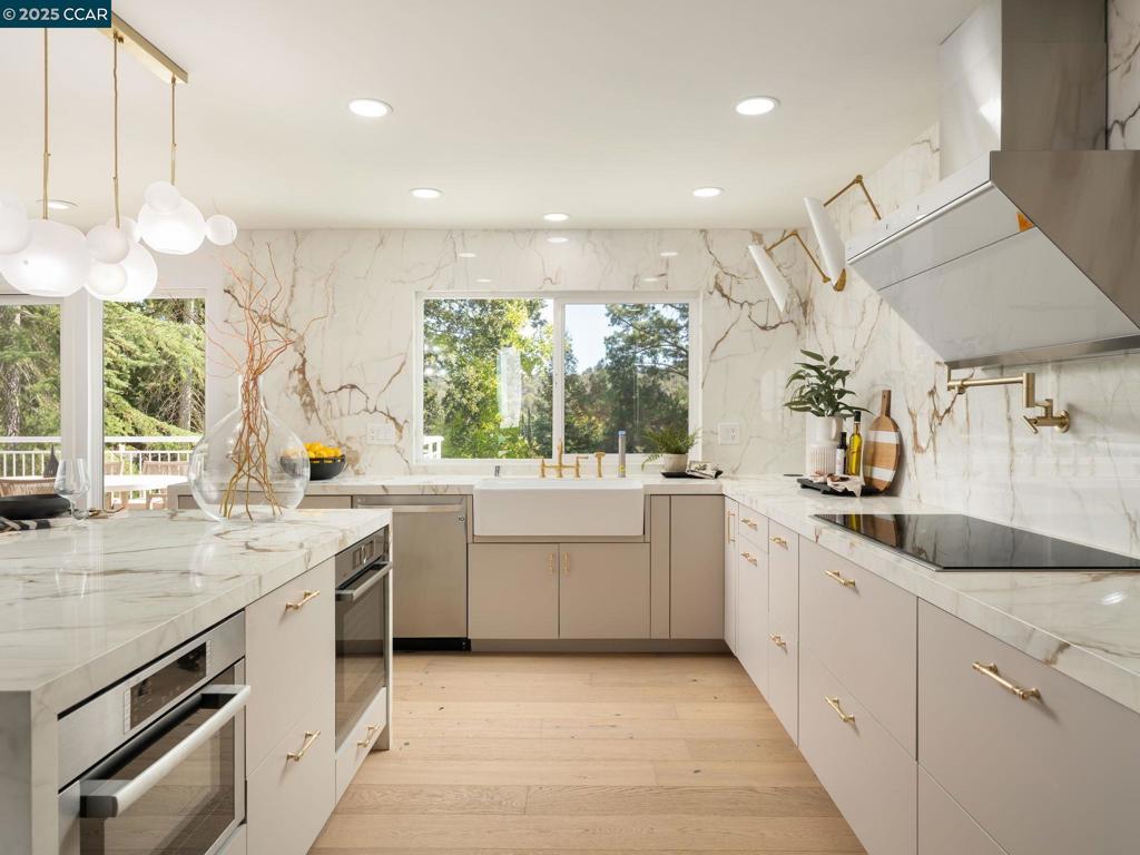 CAMEO ACRES - Residential