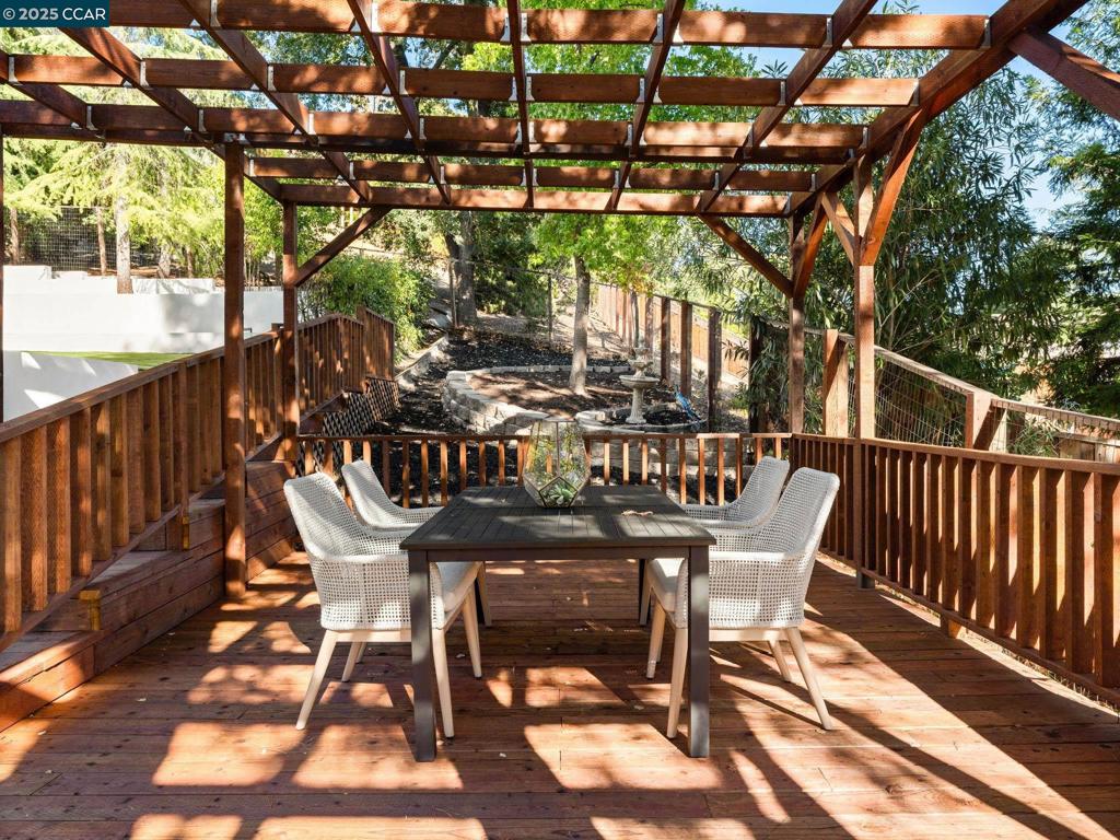 CAMEO ACRES - Residential