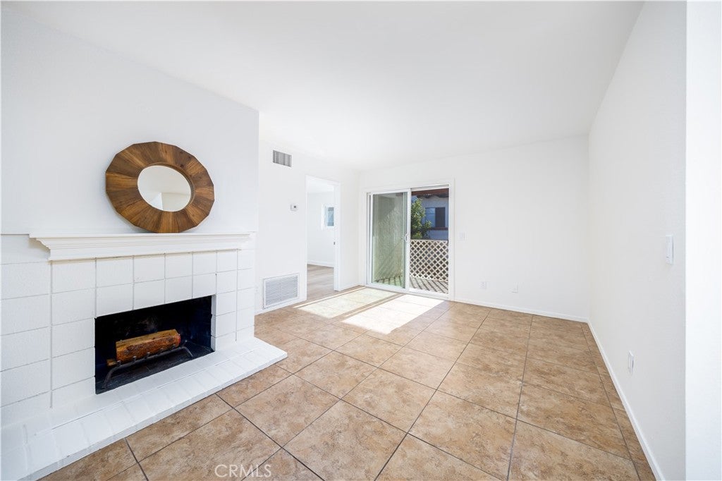 23611 Golden Springs I12